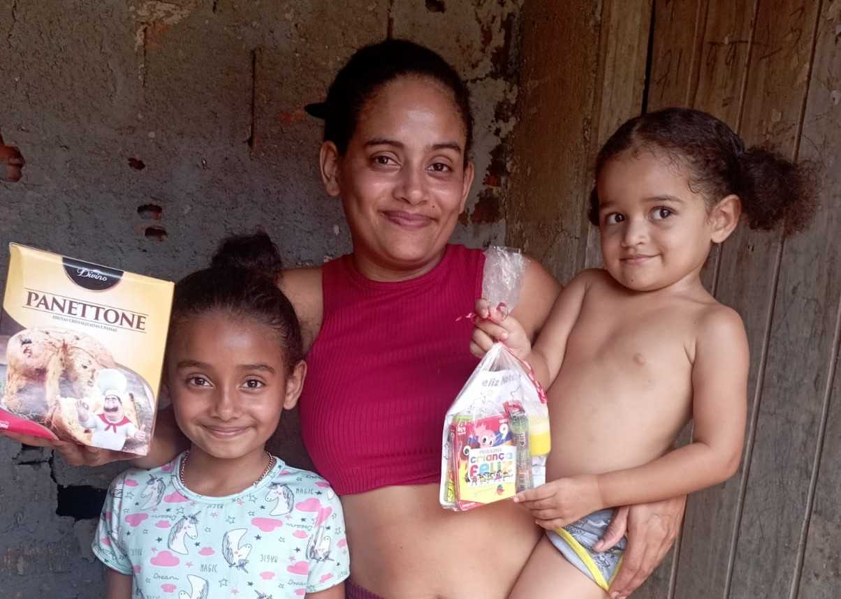 Camacã: Secretaria de Assistência Social distribui mais de 450 panetones para pessoas assistidas